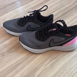 Nike Black and Pink Revolution Athletic Shoes - Size 9M - Never Worn